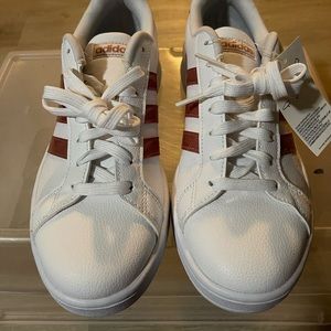 NWT Adidas Grand Court